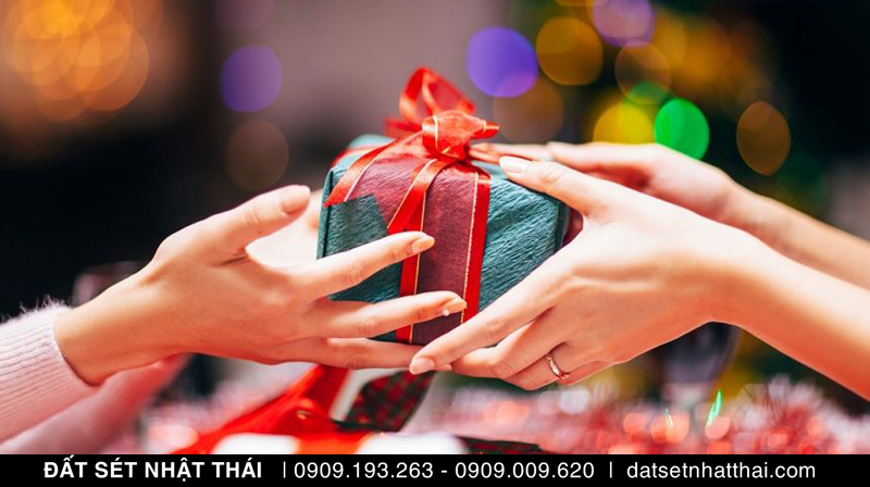 17 Món quà tặng sinh nhật ý nghĩa cho nam giới  Chụp hình giá rẻ TPHCM   Chụp ảnh giá rẻ trọn gói  Chụp hình phóng sự